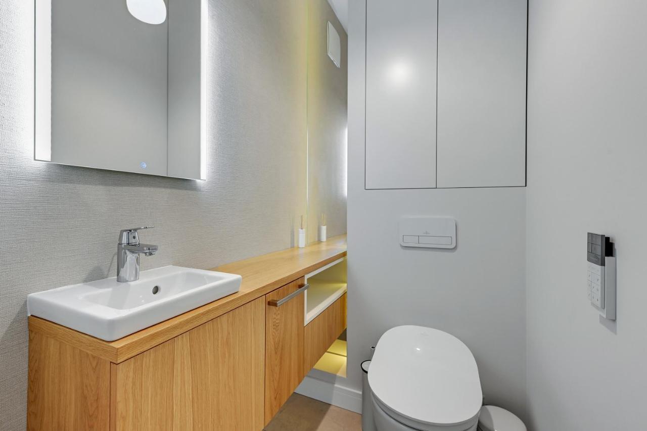 Premium Family & Business Old Town Riverside Apartment With Parking Гданьск Экстерьер фото
